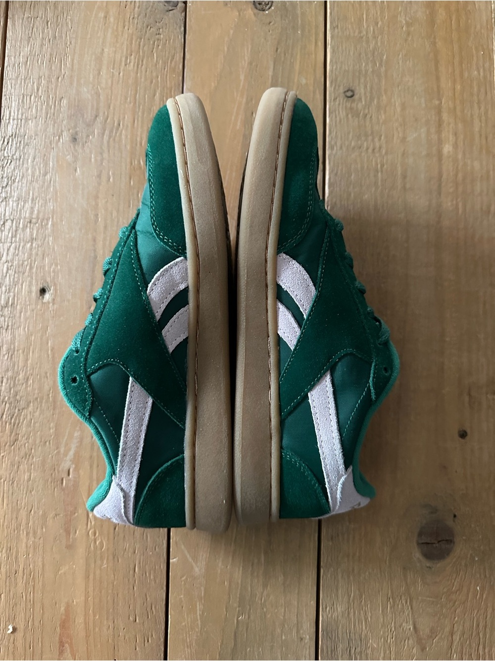 Reebok Green Suede Low-Top Sneakers with Gum Sole - Picture 3 of 6